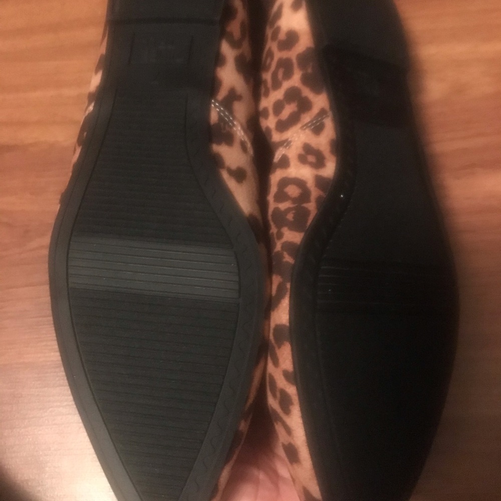 Leopard flats - Picture 2 of 3